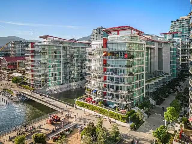 Apartment for sale in North Vancouver, North Vancouver, 204 17.