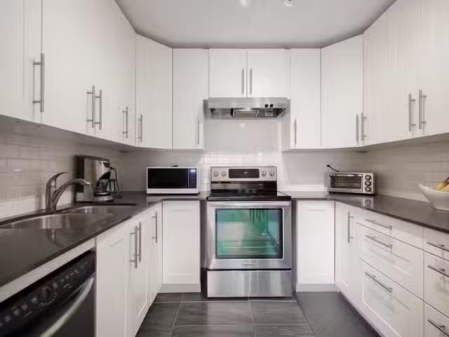 Apartment for sale in North Vancouver, North Vancouver, 215 25.