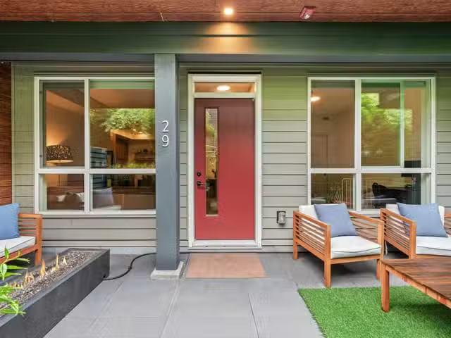 Apartment for sale in North Vancouver, North Vancouver, 29 533.