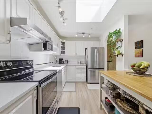 Apartment for sale in North Vancouver, North Vancouver, 309 15.