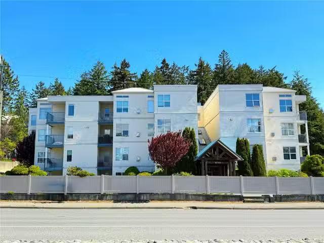 Apartment for sale in Nanaimo, 103 4700 Uplands Dr, 1037715