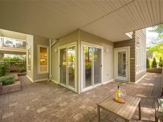 Apartment for sale in Nanaimo, 111 5685 Edgewater Ln, 1037910