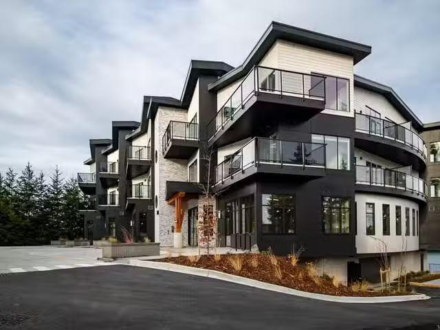 Apartment for sale in Nanaimo, 301 4474 Wellington Rd, 1033206