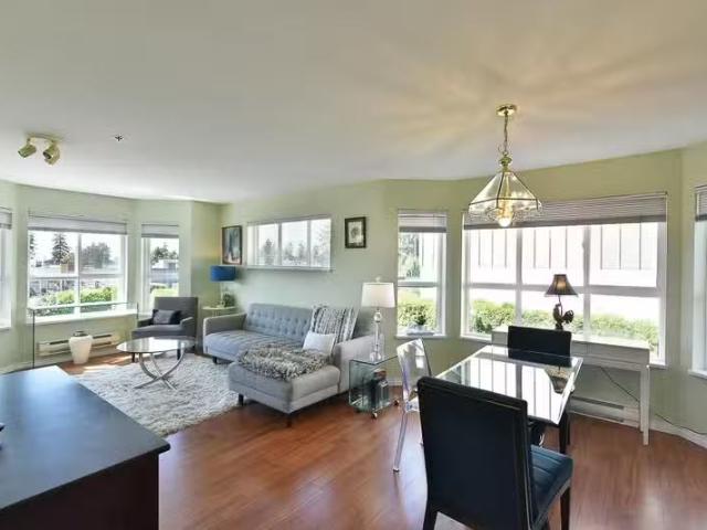 Apartment for sale in Sechelt District, Sechelt, Sunshine Coas.