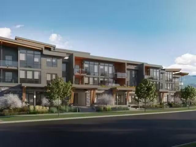 Apartment for sale in Squamish, Squamish, 206 1870 Dowad Drive.