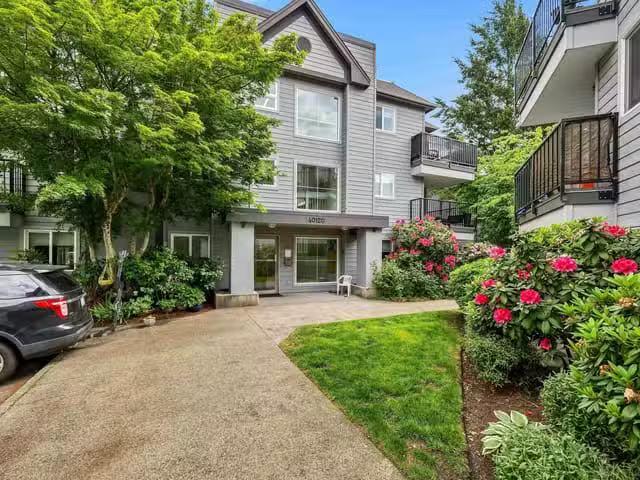 Apartment for sale in Squamish, Squamish, 201B 40120 Willow Cr.