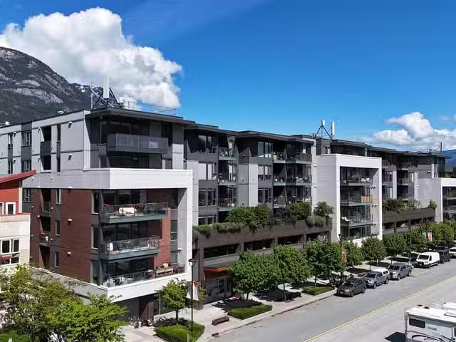 Apartment for sale in Squamish, Squamish, 604 37881 Cleveland.