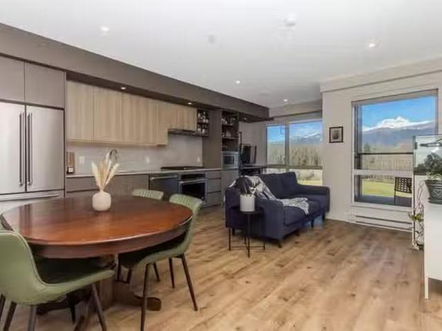 Apartment for sale in Squamish, Squamish, 610 38362 Buckley Av.