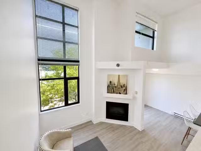 Apartment for sale in Surrey, North Surrey, 434 10838 City Par.