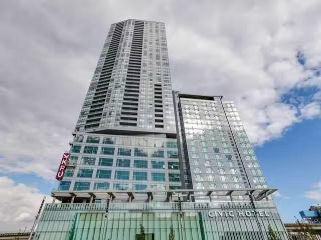 Apartment for sale in Surrey, North Surrey, 4501 13495 Central.