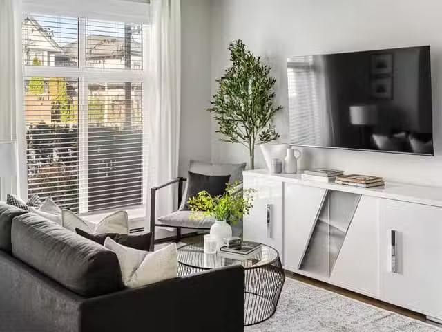 Apartment for sale in Surrey, North Surrey, 518 11035 Ravine R.