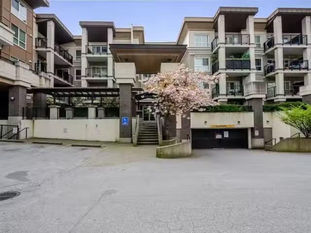 Apartment for sale in Surrey, North Surrey, 104 9655 King Geor.