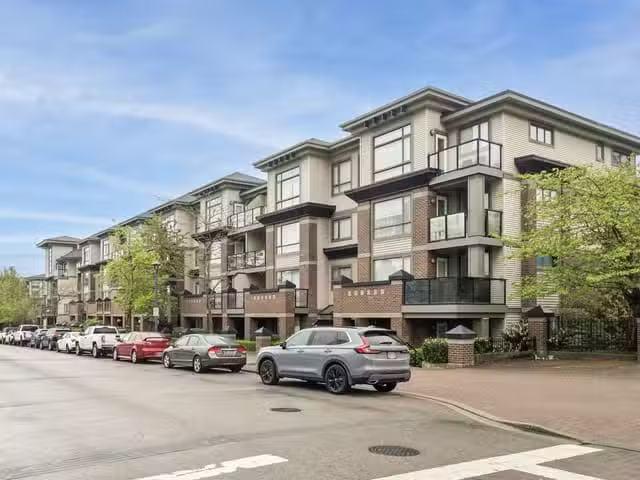 Apartment for sale in Surrey, North Surrey, 111 10822 City Par.