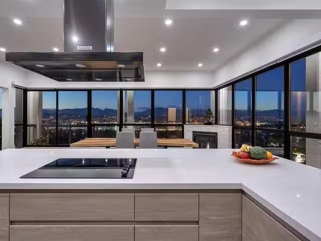 Apartment for sale in Surrey, North Surrey, 2203 10899 Univers.