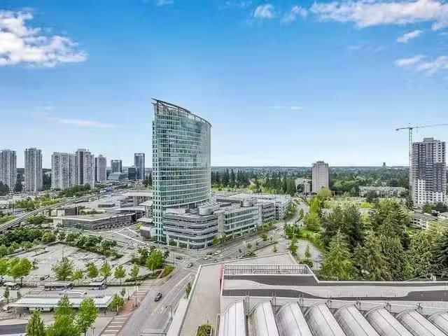 Apartment for sale in Surrey, North Surrey, 2213 13438 Central.