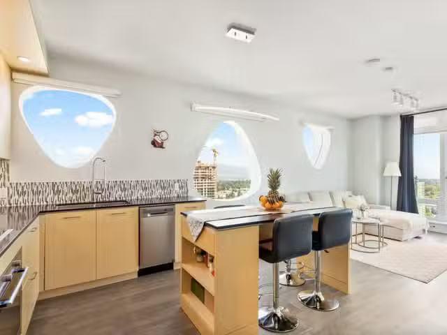 Apartment for sale in Surrey, North Surrey, 3701 13495 Central.