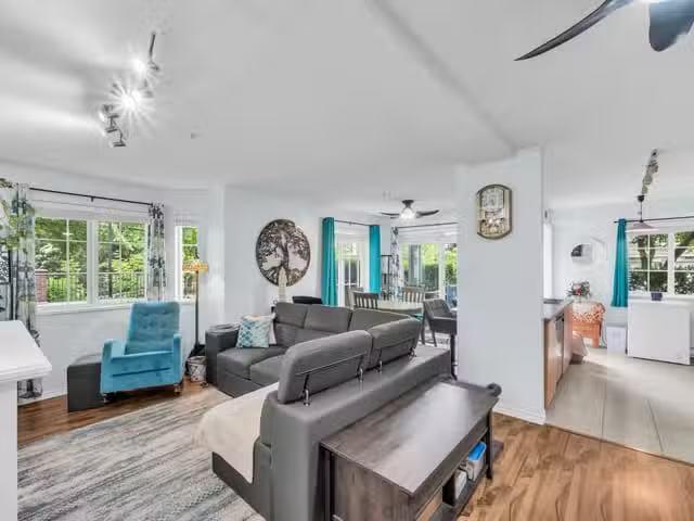 Apartment for sale in Surrey, North Surrey, Avenue, 263154962
