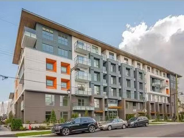 Apartment for sale in Surrey, North Surrey, E Street, 263134802