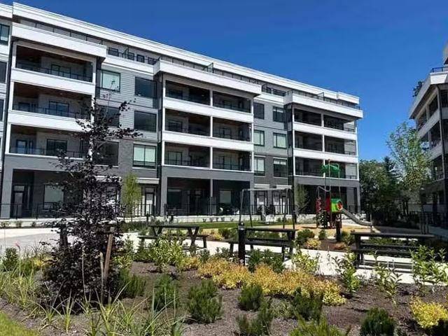 Apartment for sale in Surrey, Surrey, 305 6270 Gooseberry Driv.