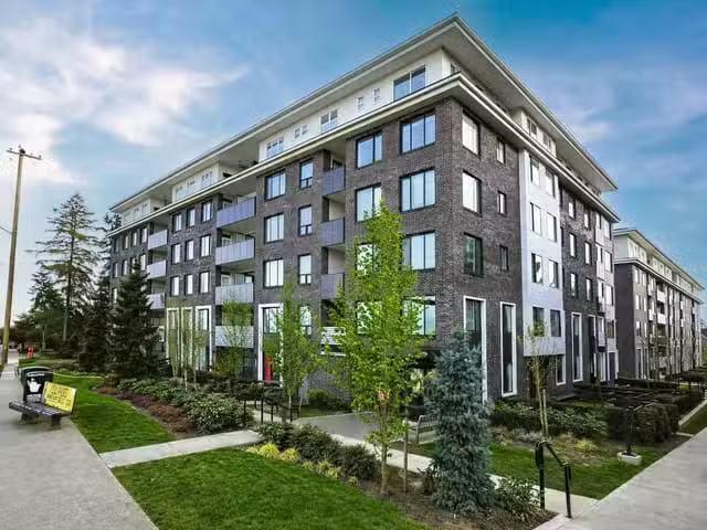 Apartment for sale in Surrey, Surrey, 306 15858 Fraser Highway.