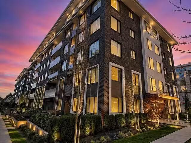 Apartment for sale in Surrey, Surrey, 313 15858 Fraser Highway.