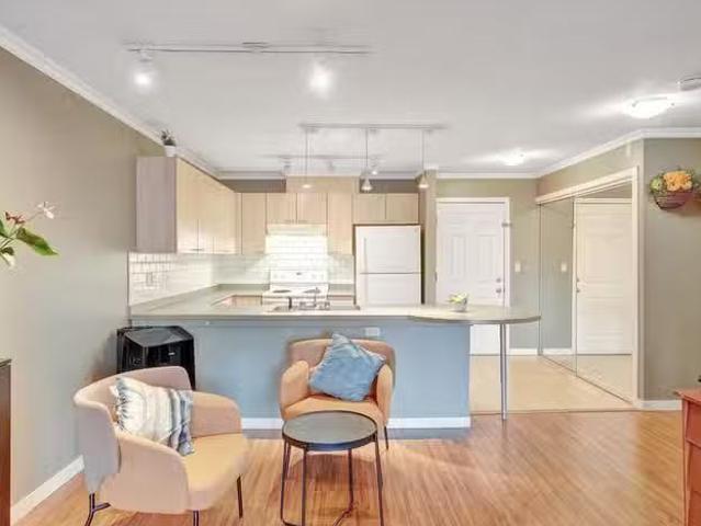Apartment for sale in Surrey, Surrey, a Avenue, 263144374