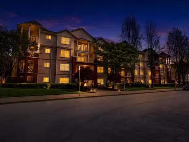 Apartment for sale in Surrey, Surrey, a Street, 263134413