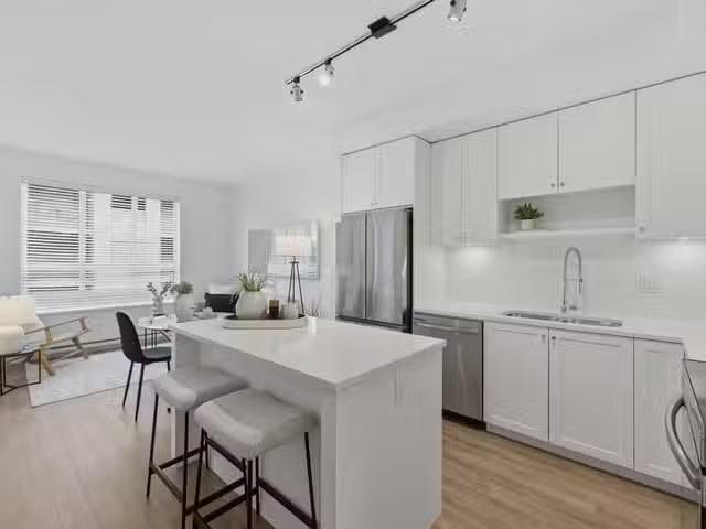 Apartment for sale in Surrey, Surrey, Avenue, 263144810