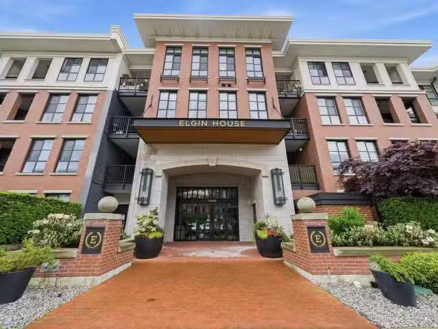 Apartment for sale in Surrey, South Surrey White Rock, Avenue.