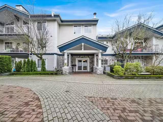 Apartment for sale in Surrey, South Surrey White Rock, Avenue.