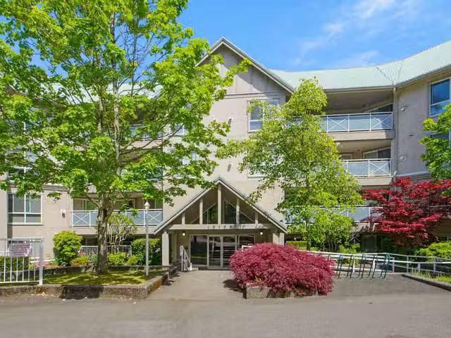 Apartment for sale in Surrey, South Surrey White Rock, a Avenu.