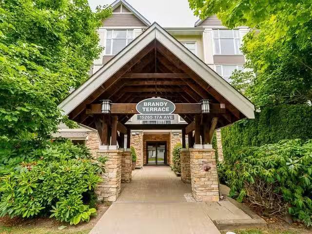 Apartment for sale in Surrey, South Surrey White Rock, a Avenu.