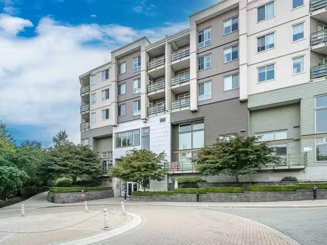 Apartment for sale in Surrey, South Surrey White Rock, th Aven.