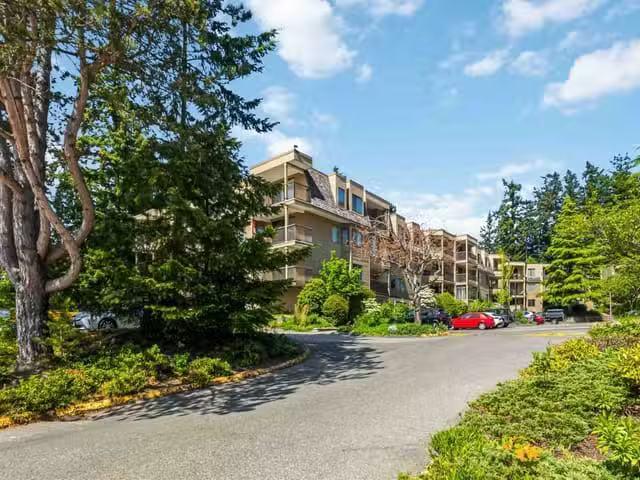 Apartment for sale in Surrey, South Surrey White Rock, 214 176.