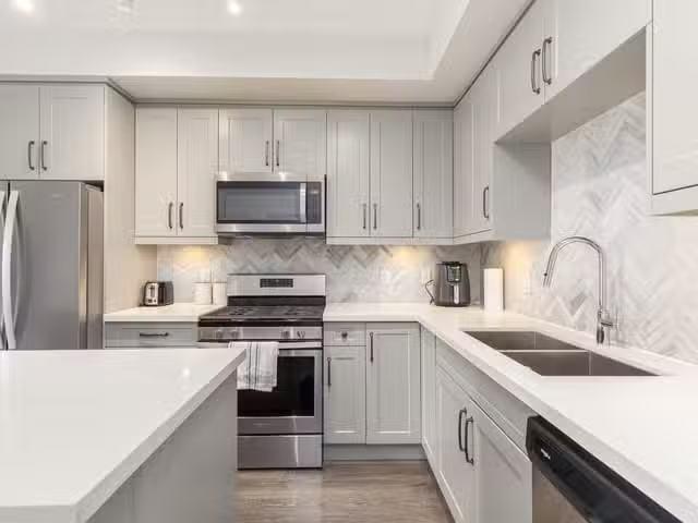 Apartment for sale in Surrey, South Surrey White Rock, 303 146.