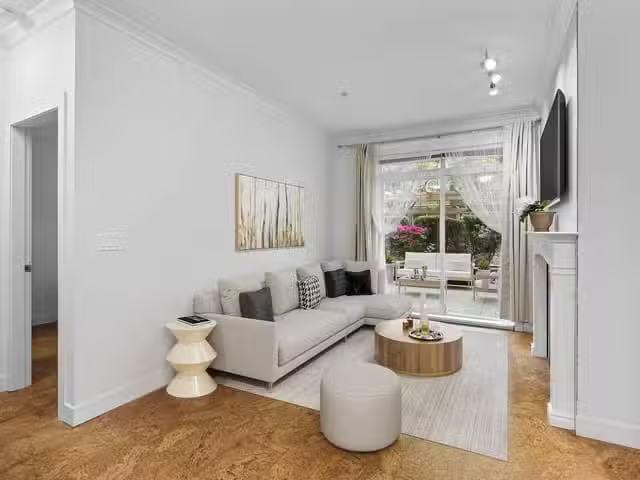 Apartment for sale in Port Moody, Port Moody, 102 3250 St John.