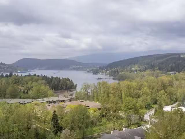 Apartment for sale in Port Moody, Port Moody, 2009 305 Morriss.