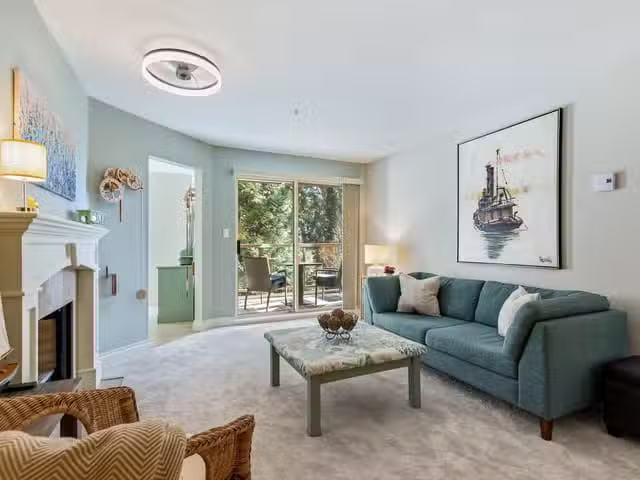 Apartment for sale in Port Moody, Port Moody, 201 180 Ravine D.