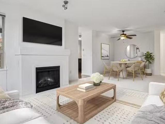 Apartment for sale in Port Moody, Port Moody, 206 700 Klahanie.