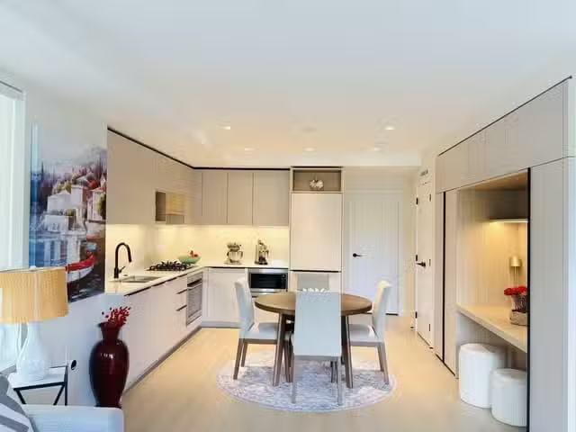 Apartment for sale in Port Moody, Port Moody, 313 2015 St. Joh.