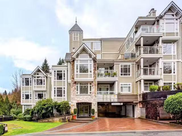 Apartment for sale in Port Moody, Port Moody, 505 3001 Terravi.