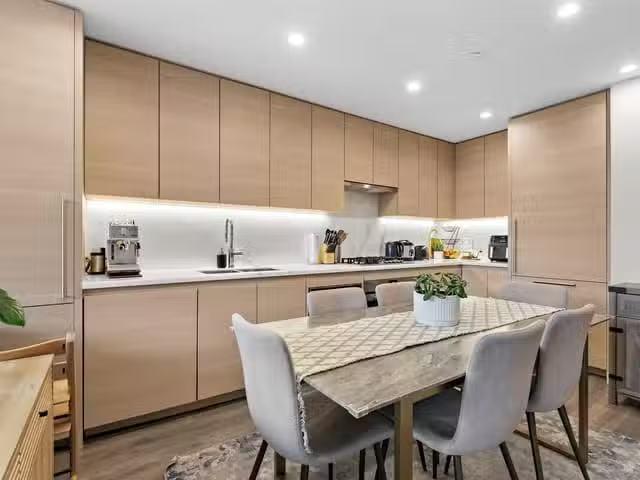 Apartment for sale in Port Moody, Port Moody, 603 305 Morrisse.