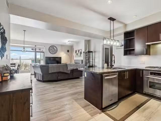 Apartment for sale in Richmond, Richmond, 201 14300 Riverport.