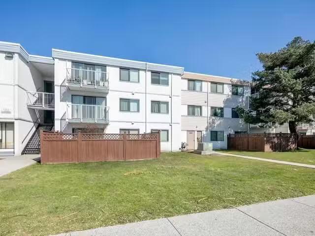 Apartment for sale in Richmond, Richmond, 201 7200 Lindsay Roa.