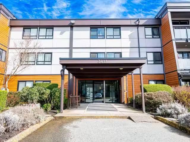 Apartment for sale in Richmond, Richmond, 222 3411 Springfield.
