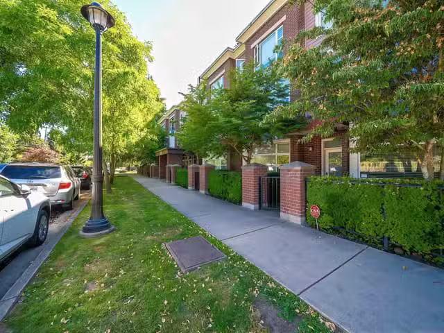 Apartment for sale in Richmond, Richmond, 310 6611 Eckersley R.