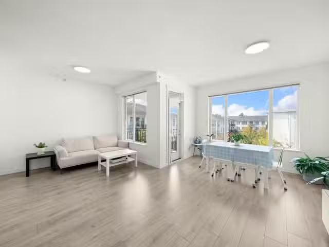 Apartment for sale in Richmond, Richmond, 438 9388 Mc Kim Way.