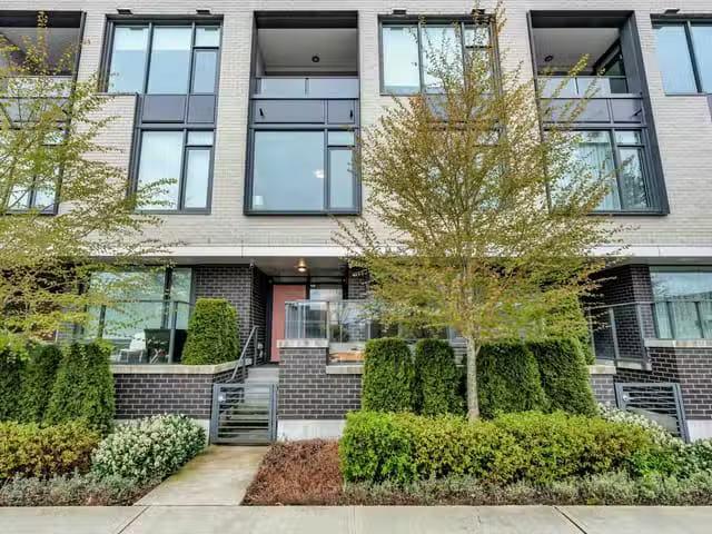 Apartment for sale in Richmond, Richmond, 5 3699 interactionsm.