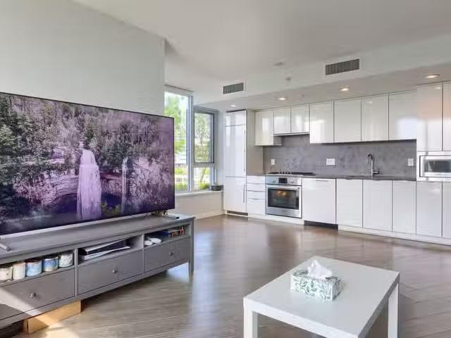 Apartment for sale in Richmond, Richmond, 617 8333 Sweet Avenu.