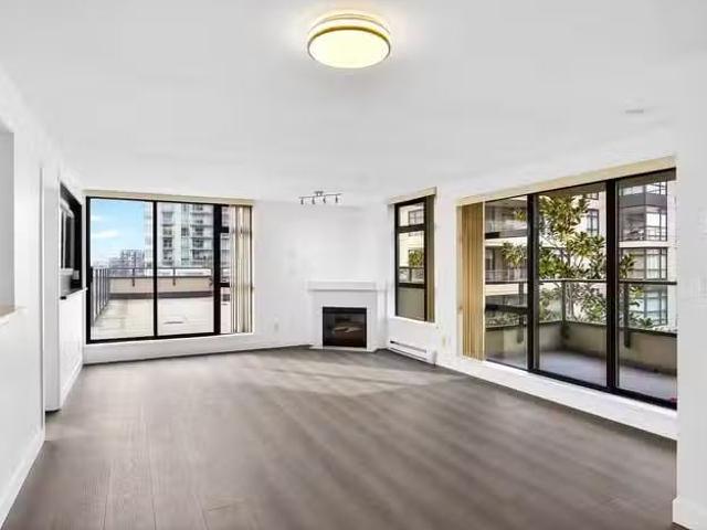 Apartment for sale in Richmond, Richmond, 610 8180 Lansdowne R.